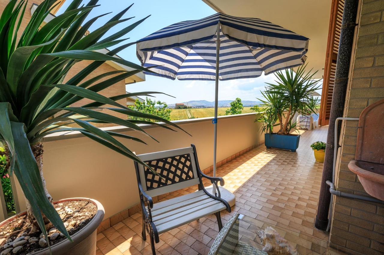 B&B Il Tiglio Porto SantʼElpidio エクステリア 写真